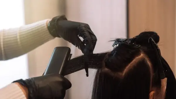 Что нужно знать о кератине и ботоксе для волос: трихолог рассказала всю правду