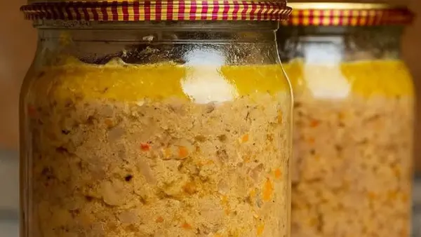 Вкус, как у бабушки: рецепт домашнего паштета, который хранится всю зиму
