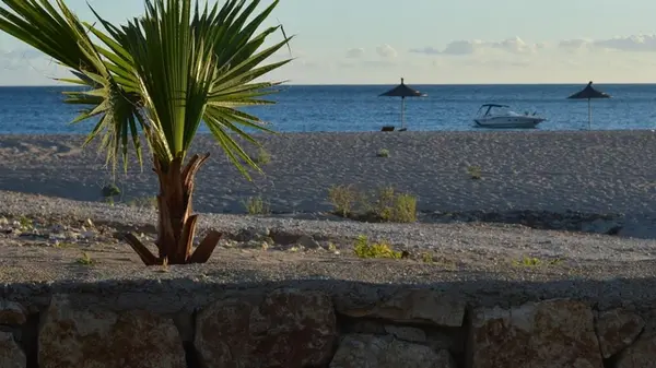 Названы три секретных средиземноморских уголка, обязательных к посещению