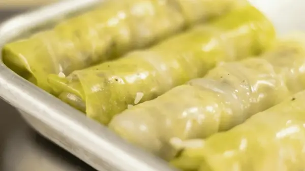 Голубцы, тающие во рту: секрет выбора идеальных капустных листьев