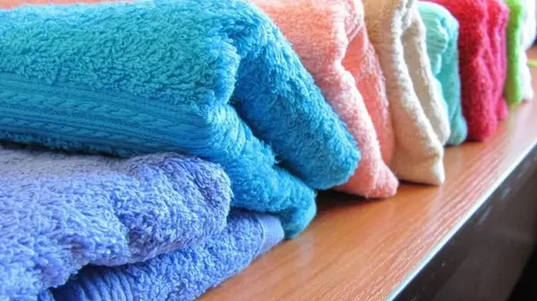 Один простой трюк вернет мягкость полотенцам