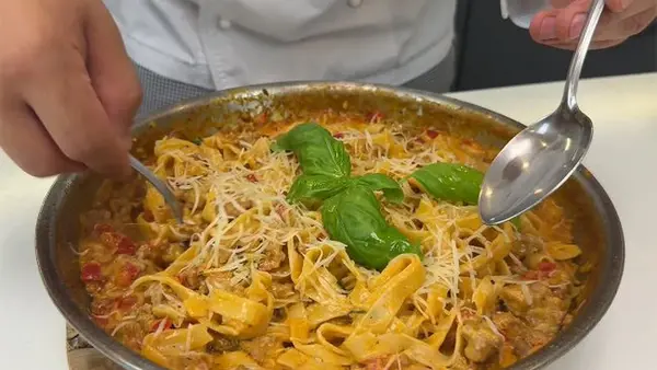 Эти макароны покорят всех за столом: весь секрет в соусе