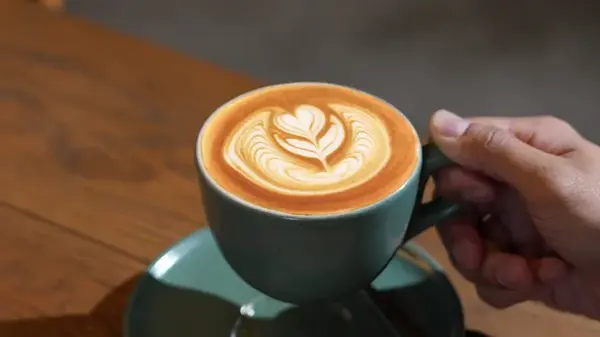 Кофе может разрушать здоровье: диетологи указали на 7 опасных моментов