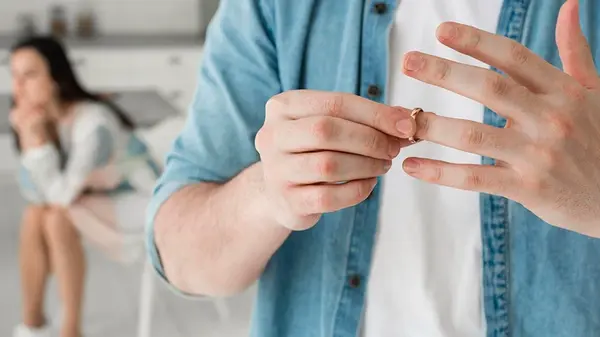 Семь признаков, указывающих на то, что с партнером стоит развестись: обратите на них внимание