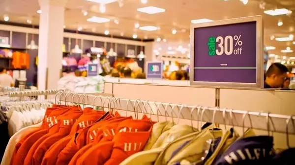 Аутлет или распродажа: в чем разница и что выгоднее