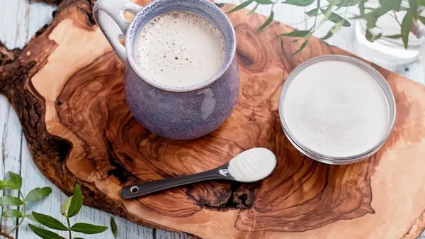 Что нужно добавлять к кофе, чтобы не стареть — новый тренд здорового питания