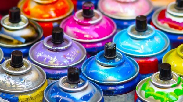 Аэрозольные краски в баллончиках: для чего используются и как выбрать