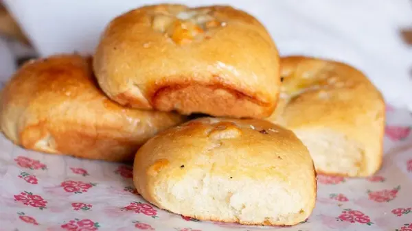 Один секретный ингредиент делает выпечку невероятно пышной без дрожжей