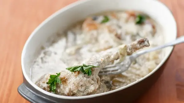 Кролик в сметане: рецепт нежного мяса