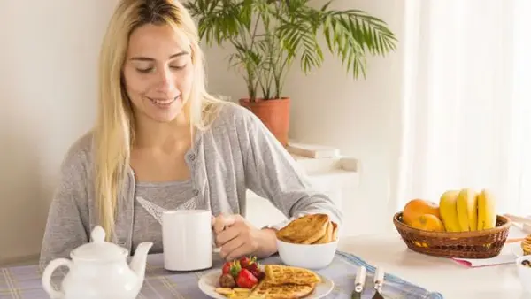 Когда завтракать, чтобы быть здоровым и долго жить: названо точное время