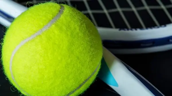 4 необычных предмета, которые опытные хозяйки кладут в стиральную машину