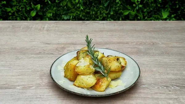 Бюджетно и вкусно: попробуйте это блюдо из картофеля и консервы — ваша семья будет в восторге