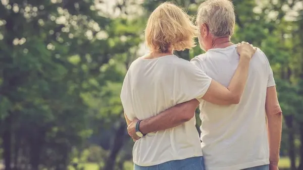 Как синдром опустевшего гнезда может выявить трещины в супружеских отношениях: тактика преодоления проблемы