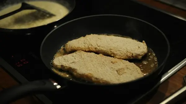 Все профессиональные повара единогласно советуют этот продукт для жарки идеальной отбивной