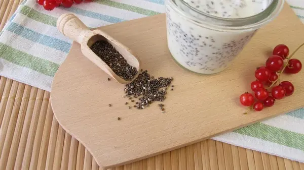 Суперпродукт для здоровья и красоты: диетологи рассказали о пользе семян чиа