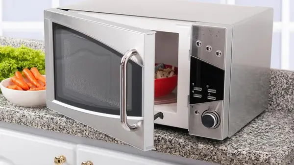 15 полезных лайфхаков для микроволновки: некоторые вас действительно удивят