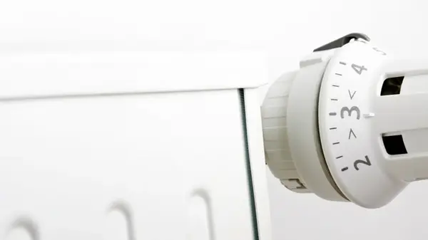 Как легко очистить батареи от пыли — секретный трюк