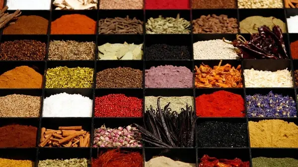 Улучшают память и защищают от старения: 5 лучших специй для здоровья мозга