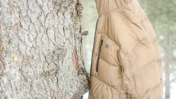 Если после стирки пуховик сбился и потерял форму — вот способ вернуть ему объем всего за несколько минут