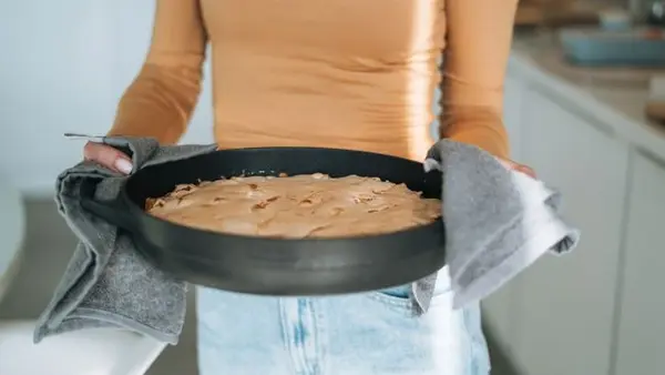 Домашний пирог с яблоками за 10 мин: пошаговый рецепт