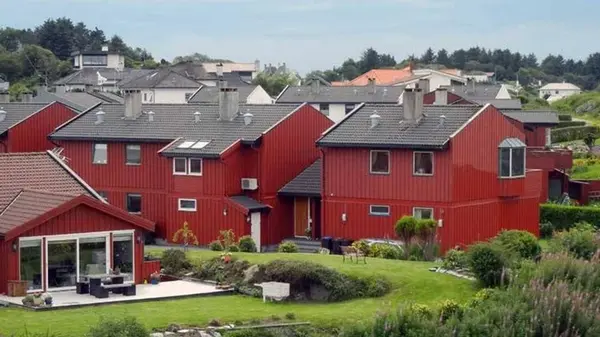 Не отапливать, а не выпускать тепло: как норвежцы обогревают пол без труб