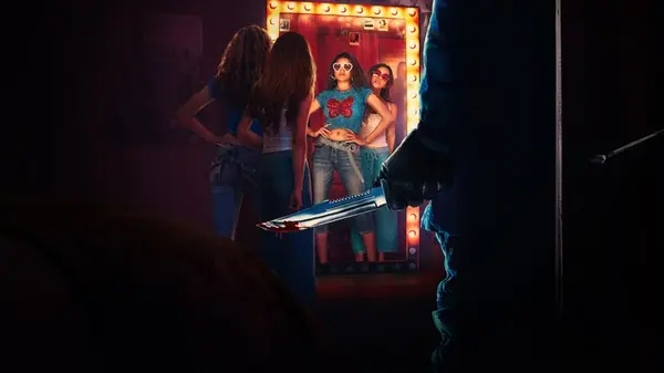 Острые ощущения гарантированы: 7 фильмов, которые заставят вздрагивать и смеяться