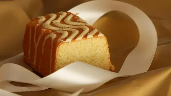 Этому рецепту уже 60 лет: известный кулинар рассказала, как приготовить лимонный кекс