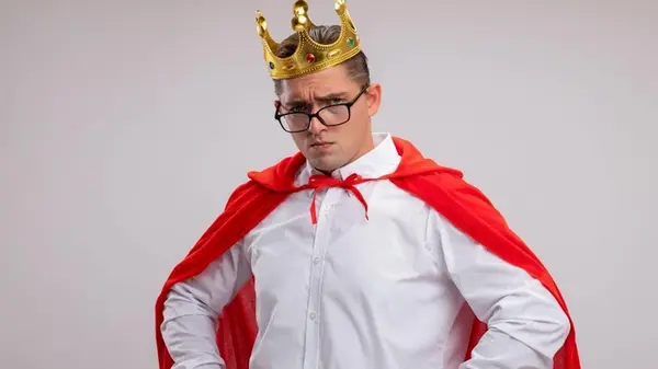 Как нарцисс манипулирует вами в отношениях: три скрытых приема