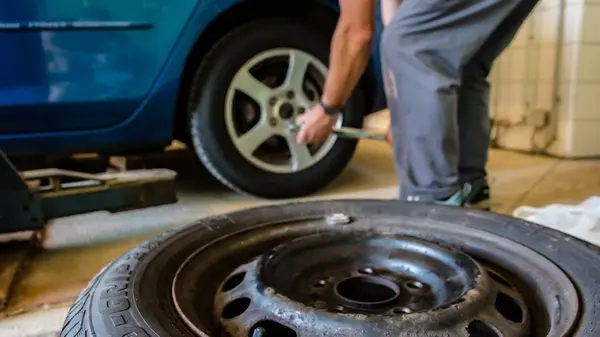 Как сохранять летнюю резину зимой: советы, которые помогут продлить жизнь шин