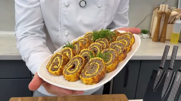 Сочный мясной рулет, который всегда удается: пошаговый рецепт