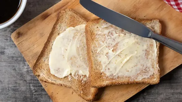 Сколько сливочного масла можно есть в день: размер порции вас удивит