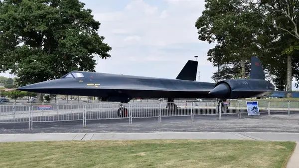 Этот самолет установил впечатляющие рекорды, которые не могут побить более полувека