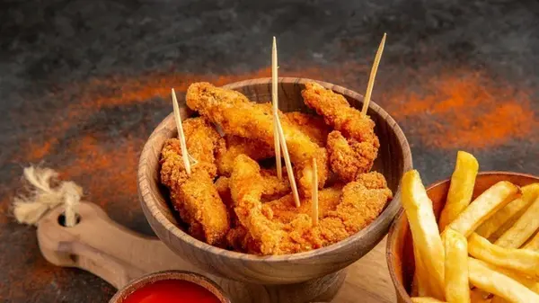 Куриные стрипсы: рецепт хрустящей закуски, которую можно легко приготовить дома