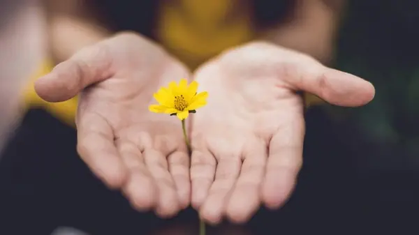 Дарите любимым маленькие приятные сюрпризы — это делает отношения более теплыми и близкими