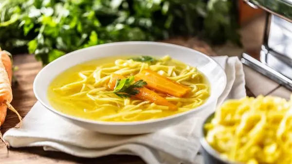 Как сварить идеальный бульон: две ошибки, из-за которых блюдо теряет свой вкус