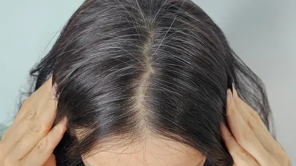 Седина исчезнет за 10 минут: этот способ заменит окрашивание в салоне — быстро и недорого