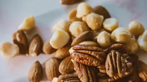 Что полезно для здоровья сердца: ученые посоветовали, какие орехи есть