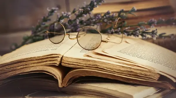 Топ-4 вида книг, которые стоит покупать в секондхенде: на что обратить внимание