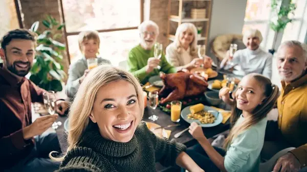 Почему отношения рушатся во время праздников: 6 частых ошибок