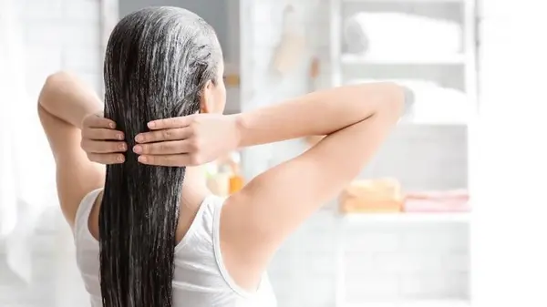 Добавьте две капли в шампунь — и навсегда забудете о выпадении волос