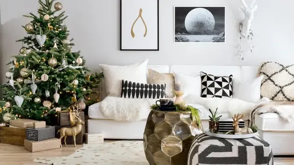 7 антитрендов новогоднего декора: как не стоит украшать елку и дом в 2025 году