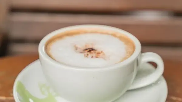 Как сделать идеальную пенку для капучино дома: простой способ от шеф-повара