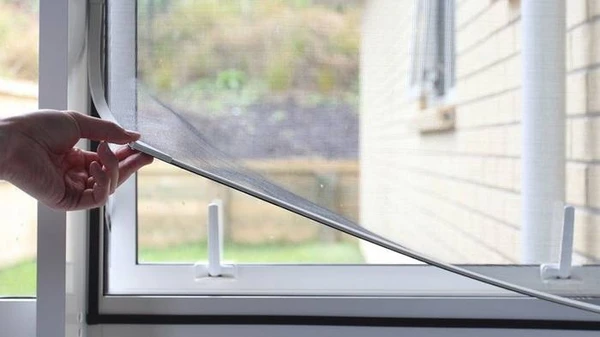 Нужна ли москитная сетка и как ее правильно выбрать