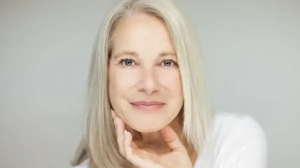 Как добиться сияния кожи за одну ночь: 7 привычек для женщин за 50