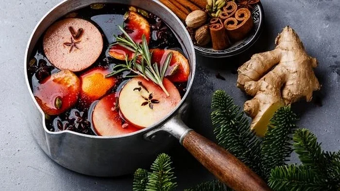 Без капли алкоголя: новый тренд зимы — глинтвейн, который можно даже детям