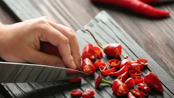 Острая пища: какие риски для здоровья вызывает ее употребление