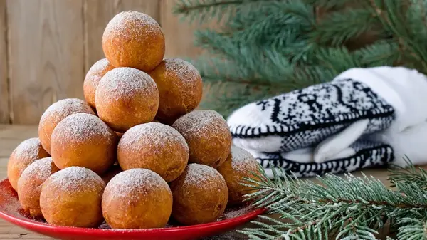 Рождественские пончики: семейный рецепт пышной и сладкой сдобы