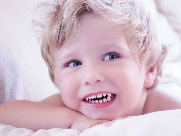 Почему ребенок скрипит зубами и что с этим делать?
