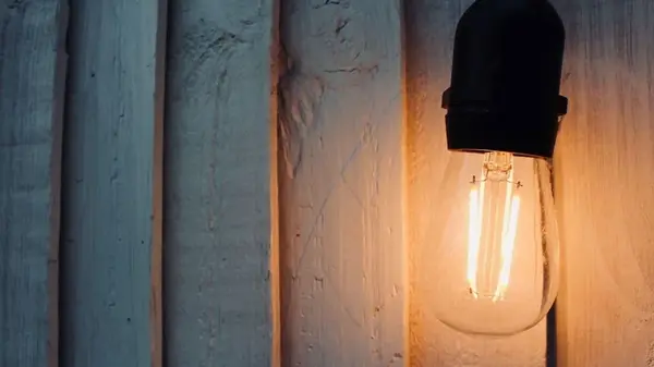 Что значит, если свет внезапно мерцает без причины