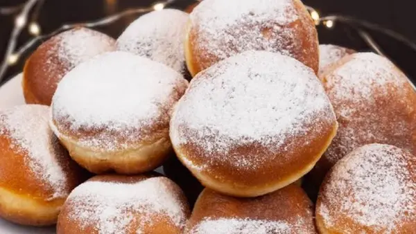 Рецепт идеальных пампух на Рождество: мягкие, воздушные и ароматные